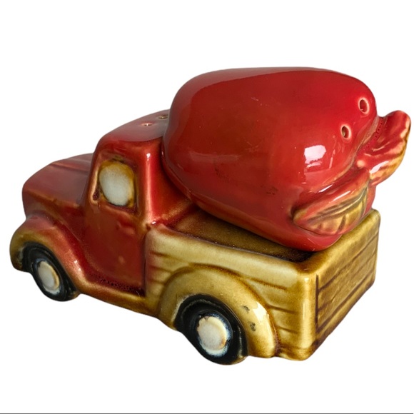 Farm Apple Truck Salt Pepper Shaker Set Ceramic Vintage Truck with Apple - Picture 3 of 10